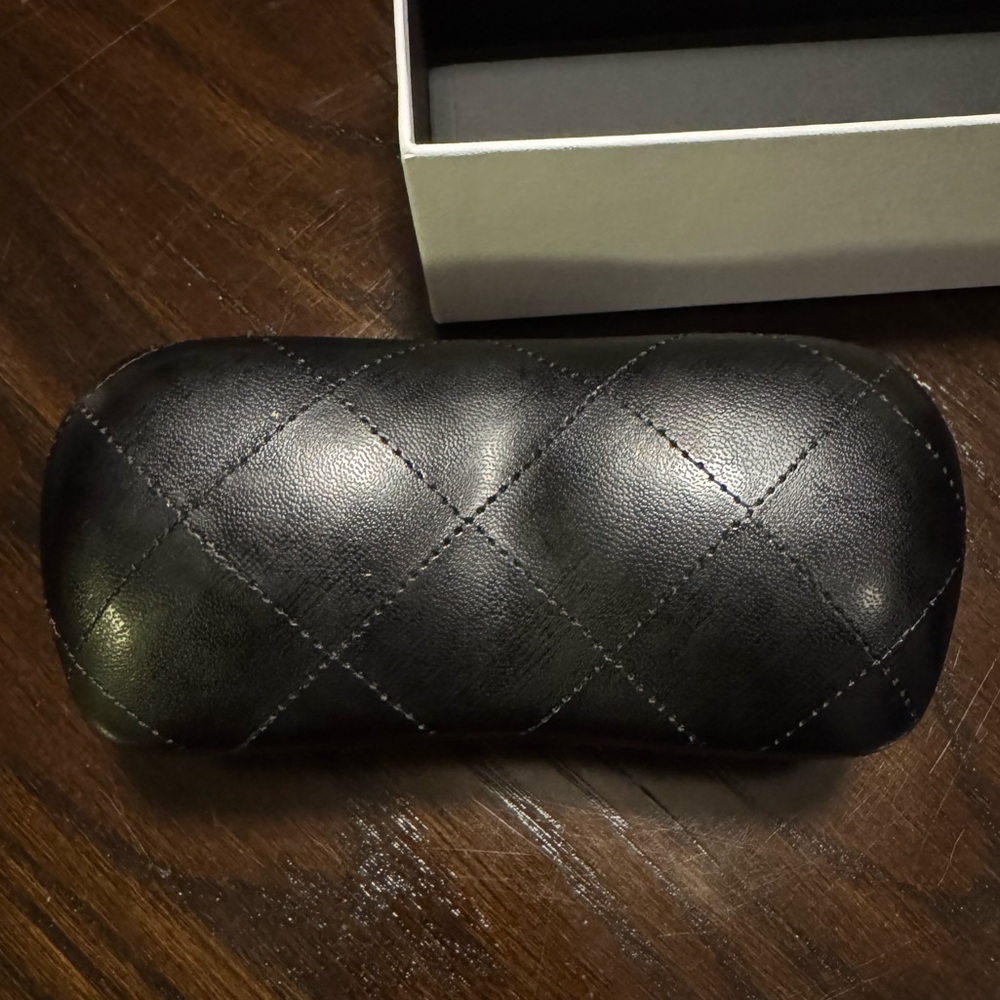 CHANEL Black Sunglasses - Picture 9 of 16